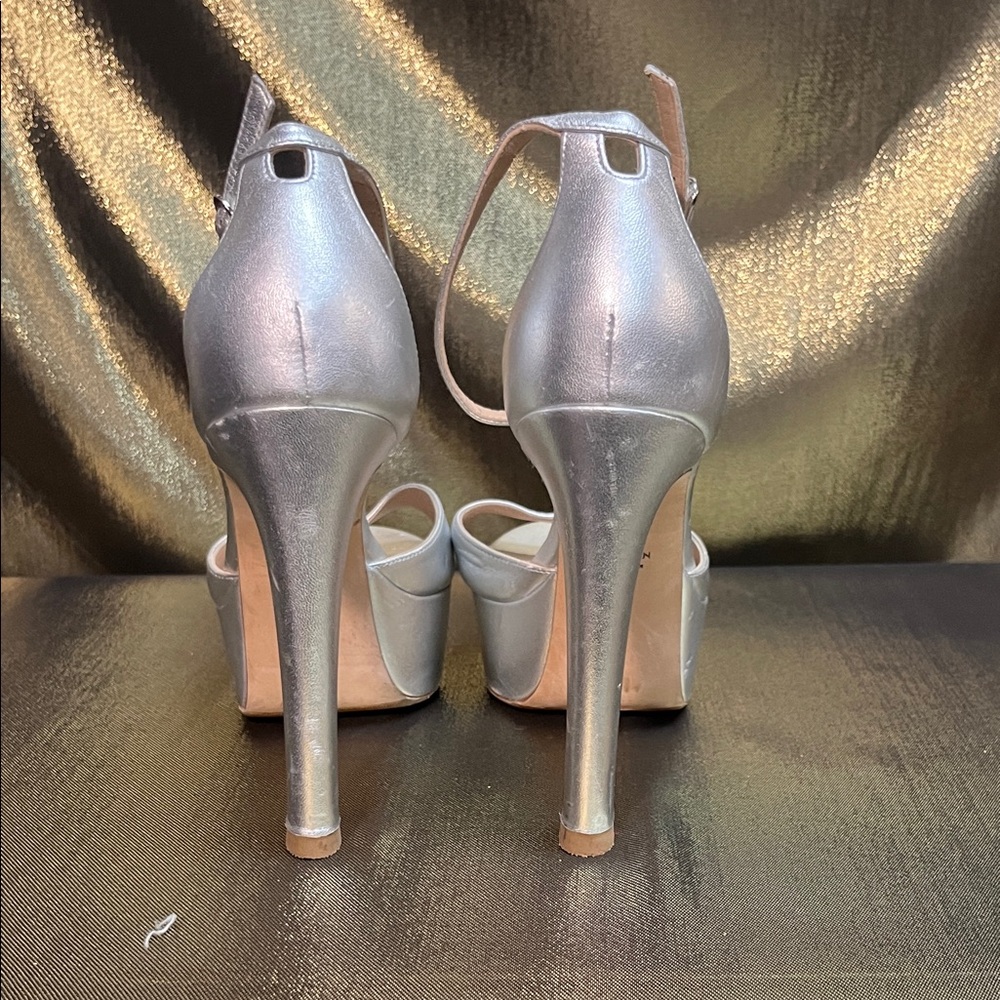 Stuart Weitzman Silver Metallic Platform Peep-Toe… - image 4